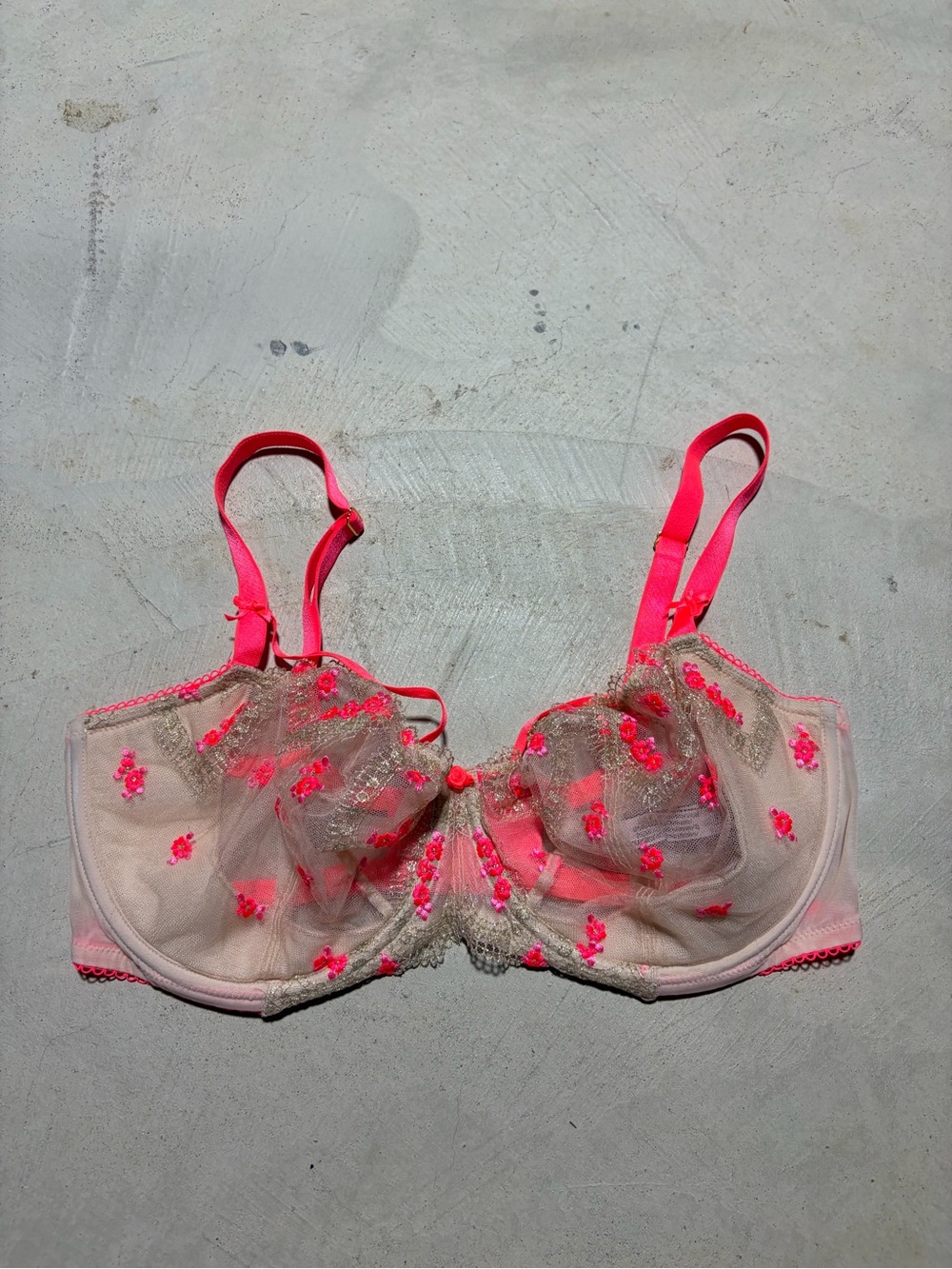 Victoria’s Secret dream angels push up without padding 36DDD